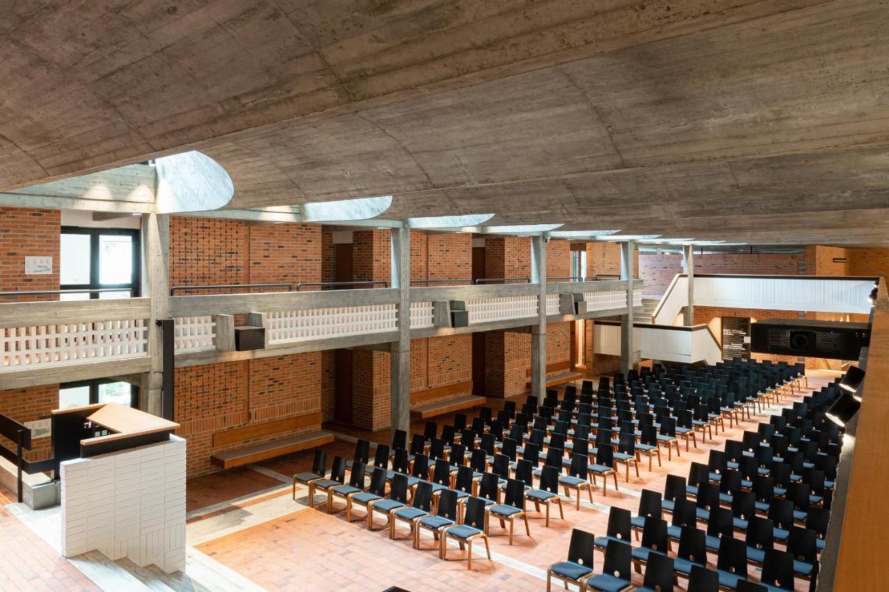 Cusanus Akademie - Accademia Cusanus Brixen Exteriör bild