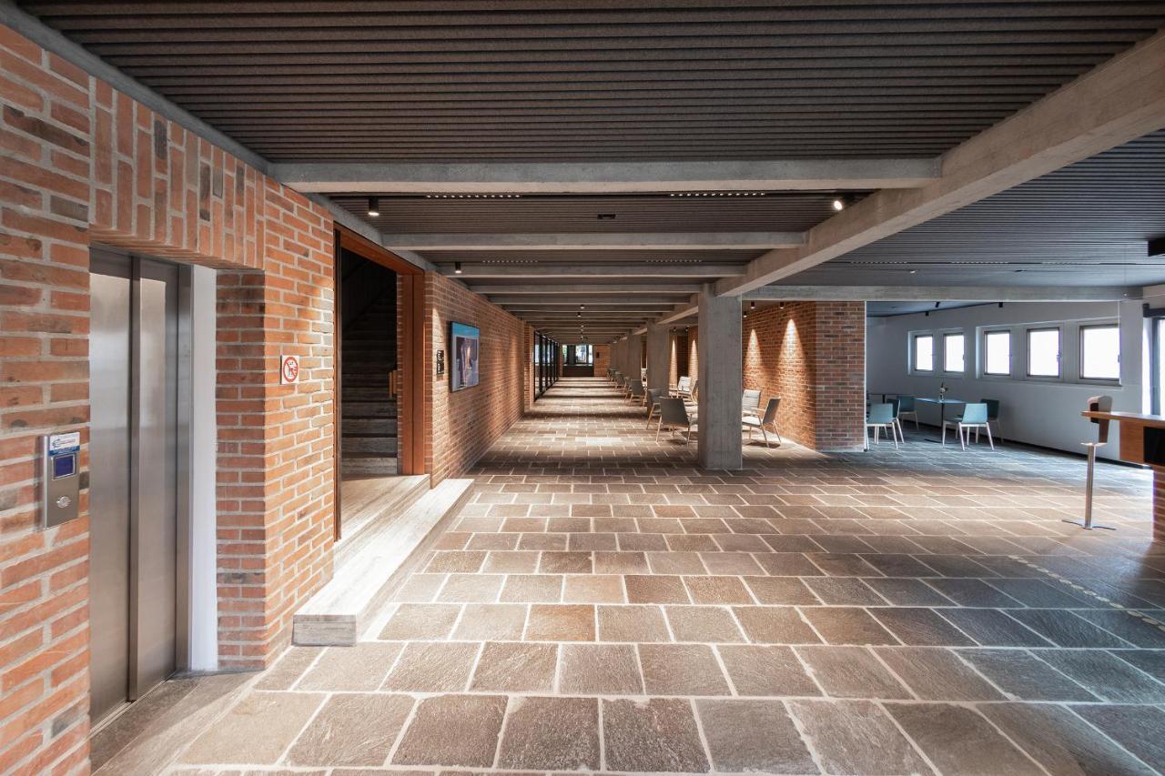 Cusanus Akademie - Accademia Cusanus Brixen Exteriör bild