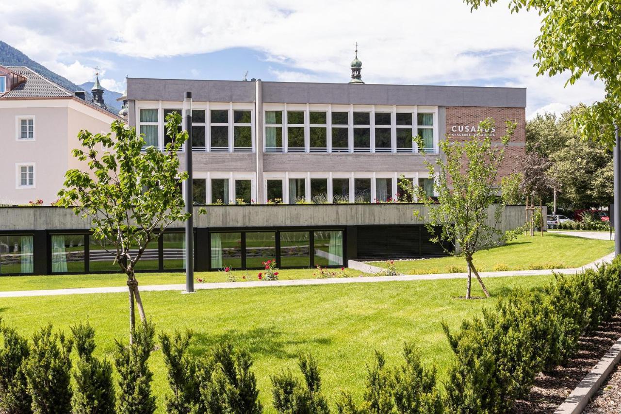 Cusanus Akademie - Accademia Cusanus Brixen Exteriör bild