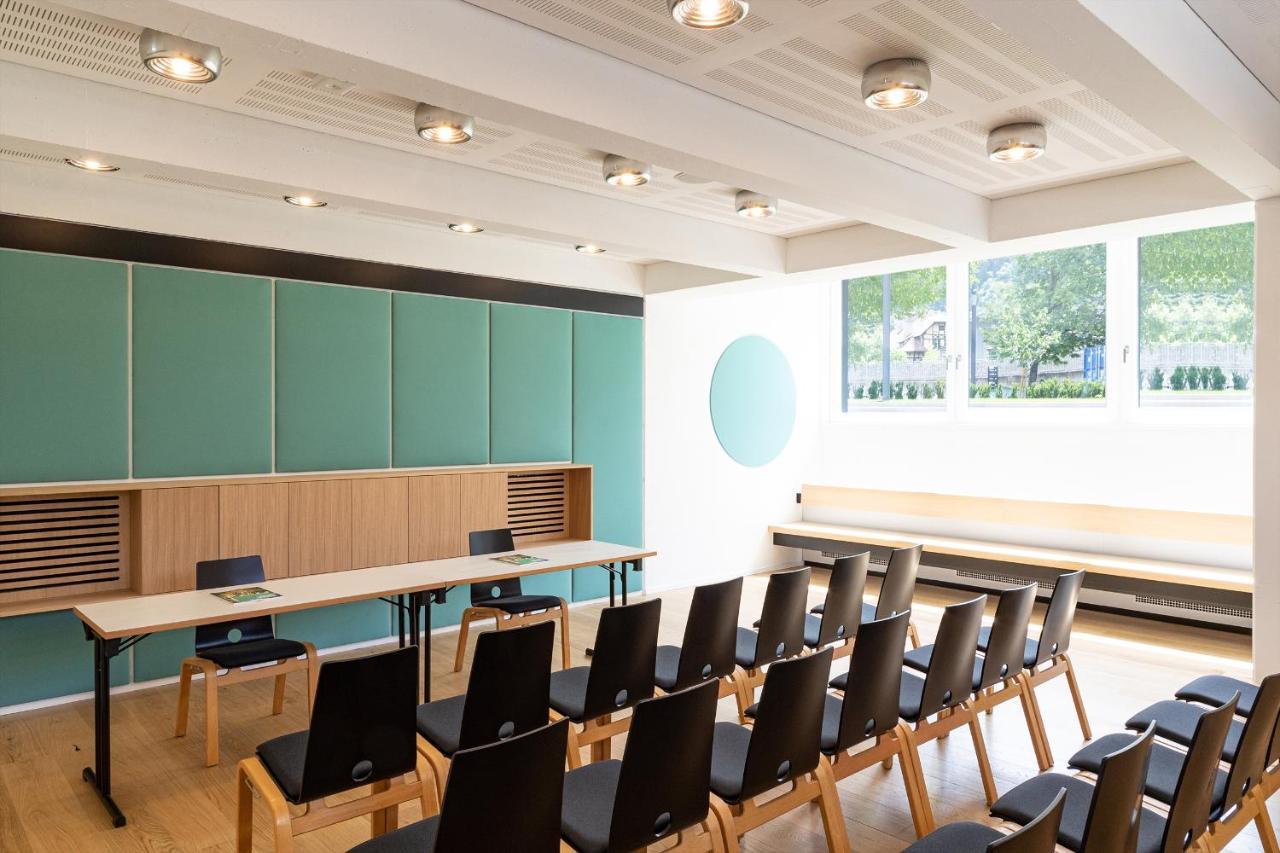 Cusanus Akademie - Accademia Cusanus Brixen Exteriör bild